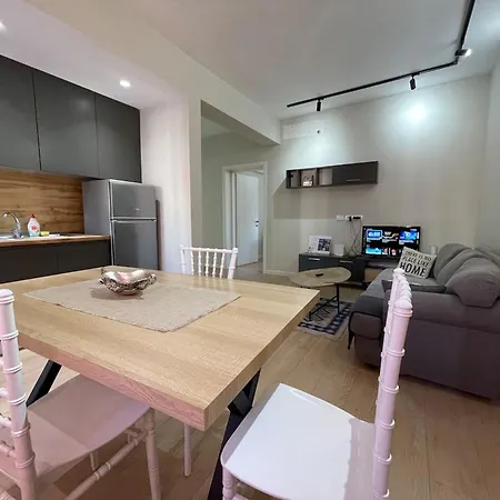 Museum Center One Bedroom App - Enjoy Travel *