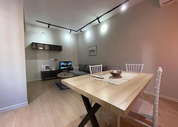 Museum Center One Bedroom App - Enjoy Travel Tirana