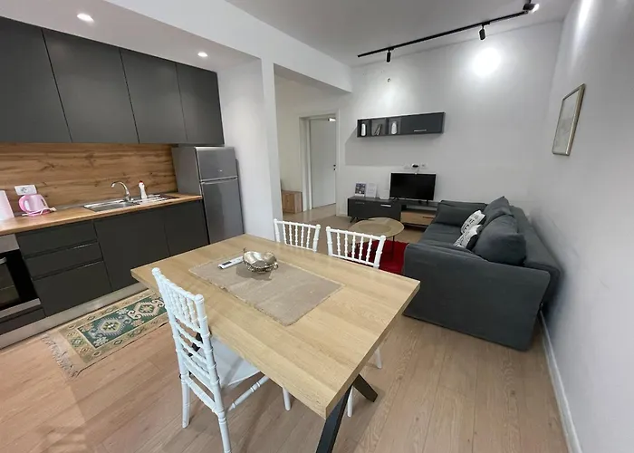 Museum Center One Bedroom App - Enjoy Travel Apartamento Tirana